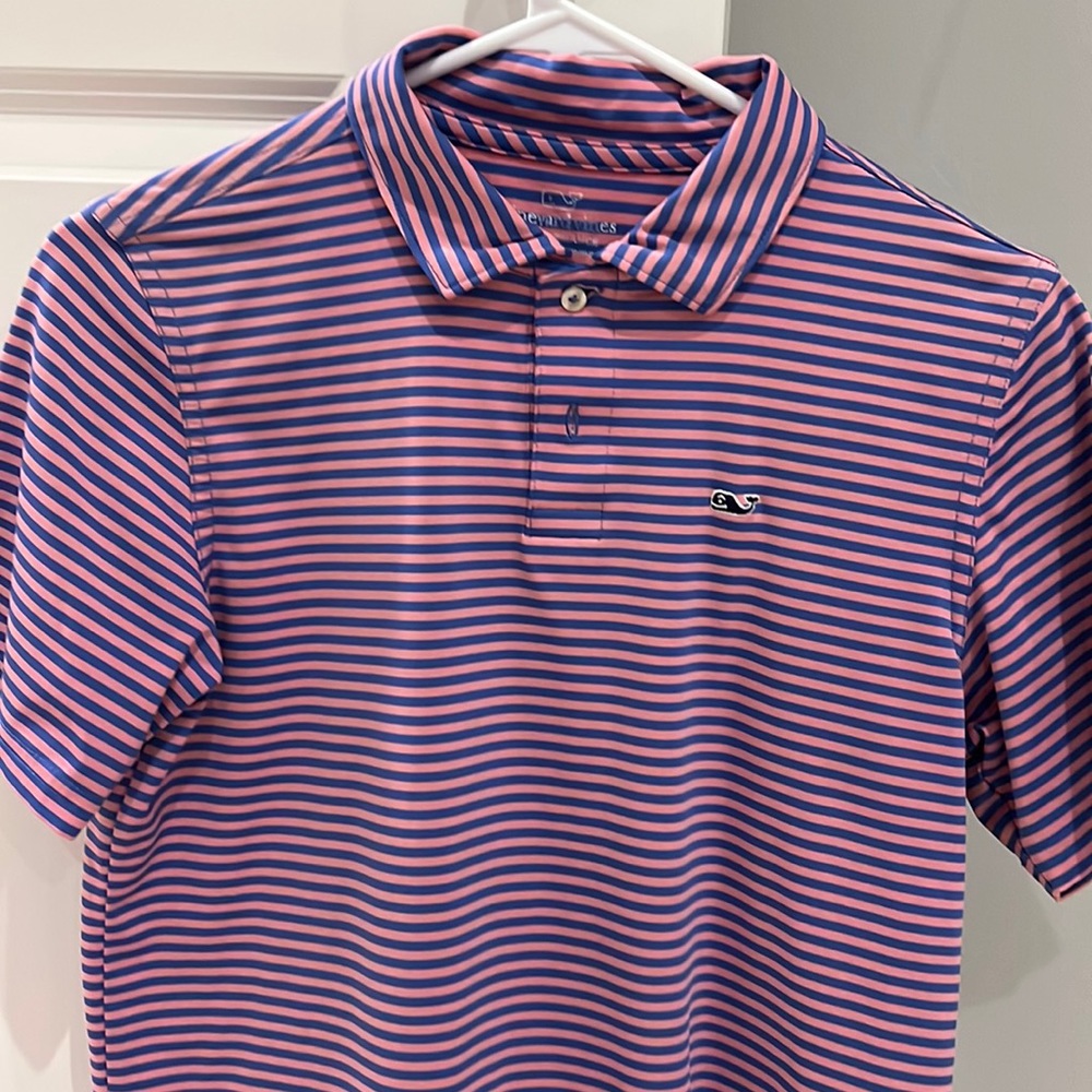 Vineyard vines golf performance polo like new. Size M